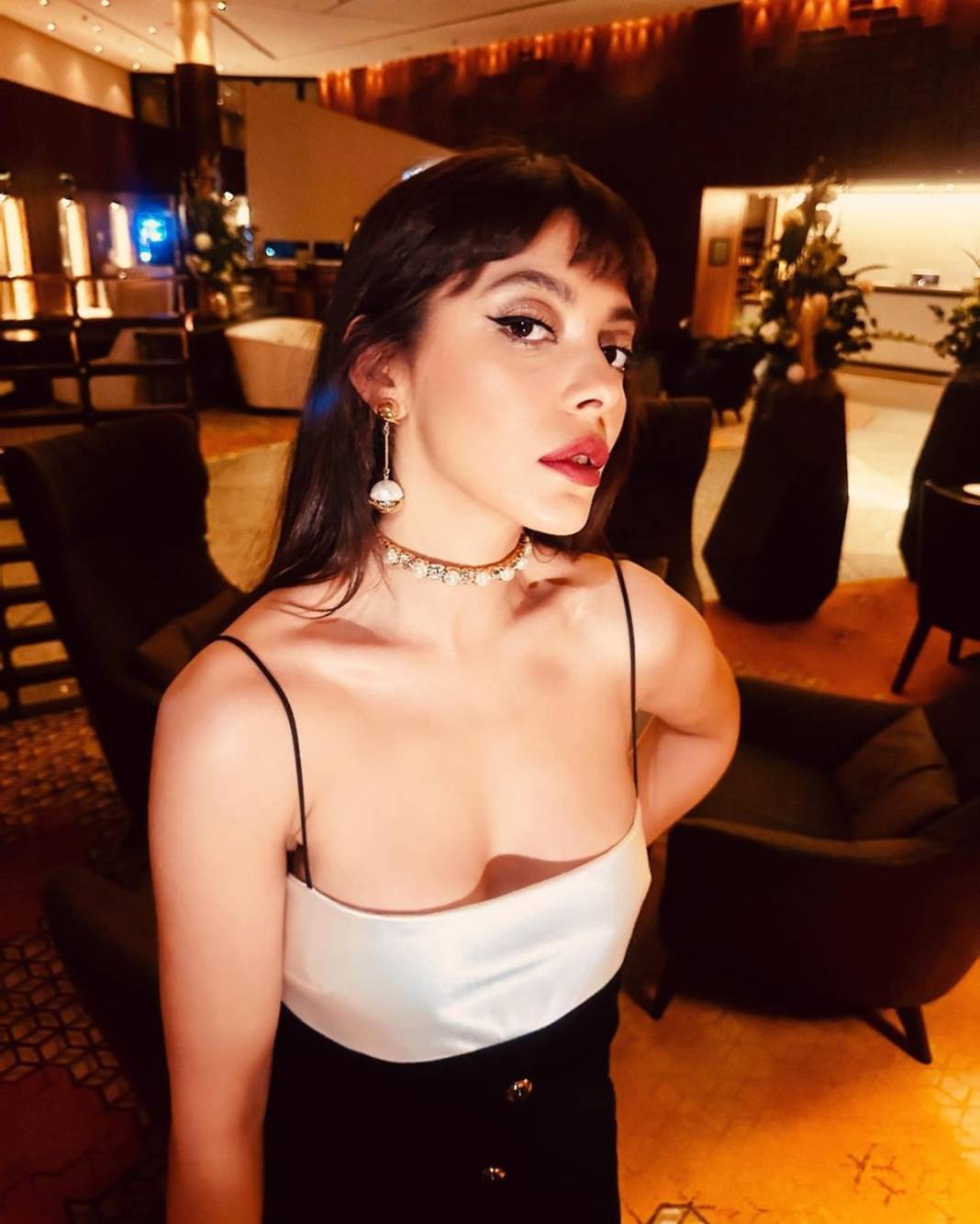 Selin Şekerci'den hayranlarını üzen haber: Psikolojisi bozuldu, sürekli ağlıyor, terapi desteğine başladı! 13